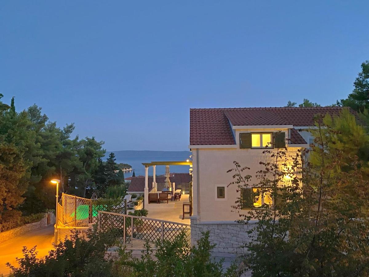 Holiday Home Nevista Sumartin Exterior photo